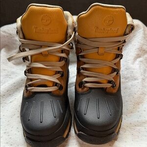 Timberland Unisex-Kid's Euro Hiker Shell
Toe, Wheat Nubuck, Size 4.5